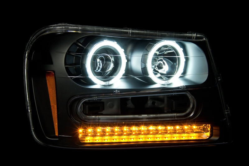 ANZO 2002-2009 Chevrolet Trailblazer Projector Headlights with Halo Black