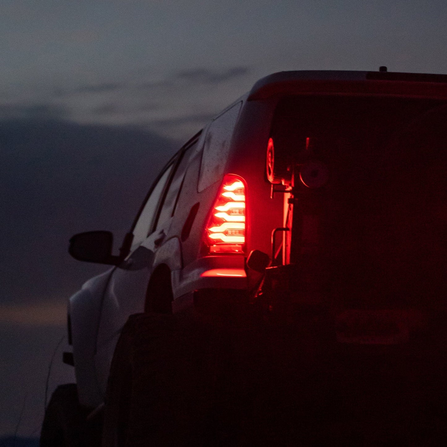 AlphaRex 690080 03-09 Toyota 4Runner LUXX-Series LED Tail Lights- Black/Red