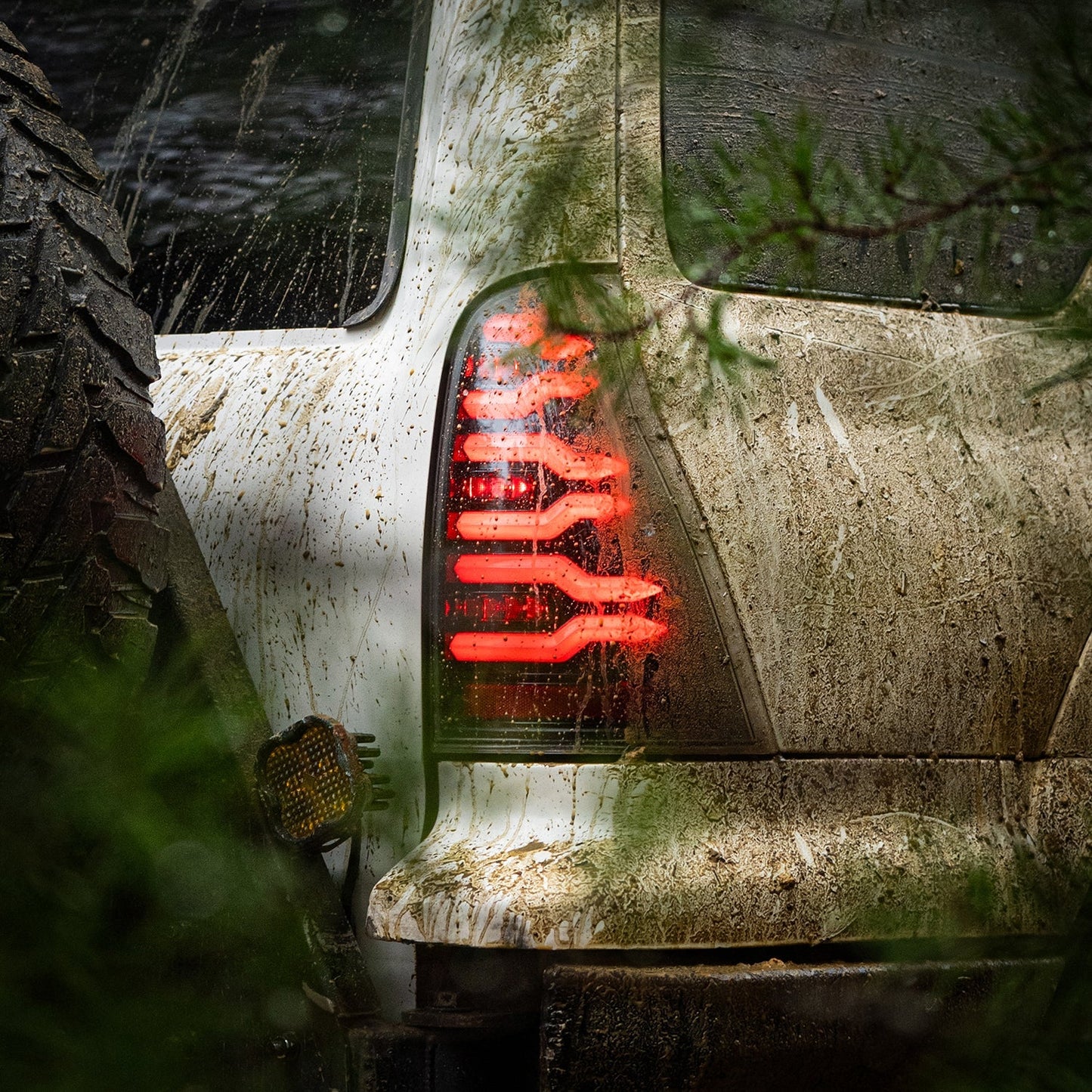 AlphaRex 690080 03-09 Toyota 4Runner LUXX-Series LED Tail Lights- Black/Red