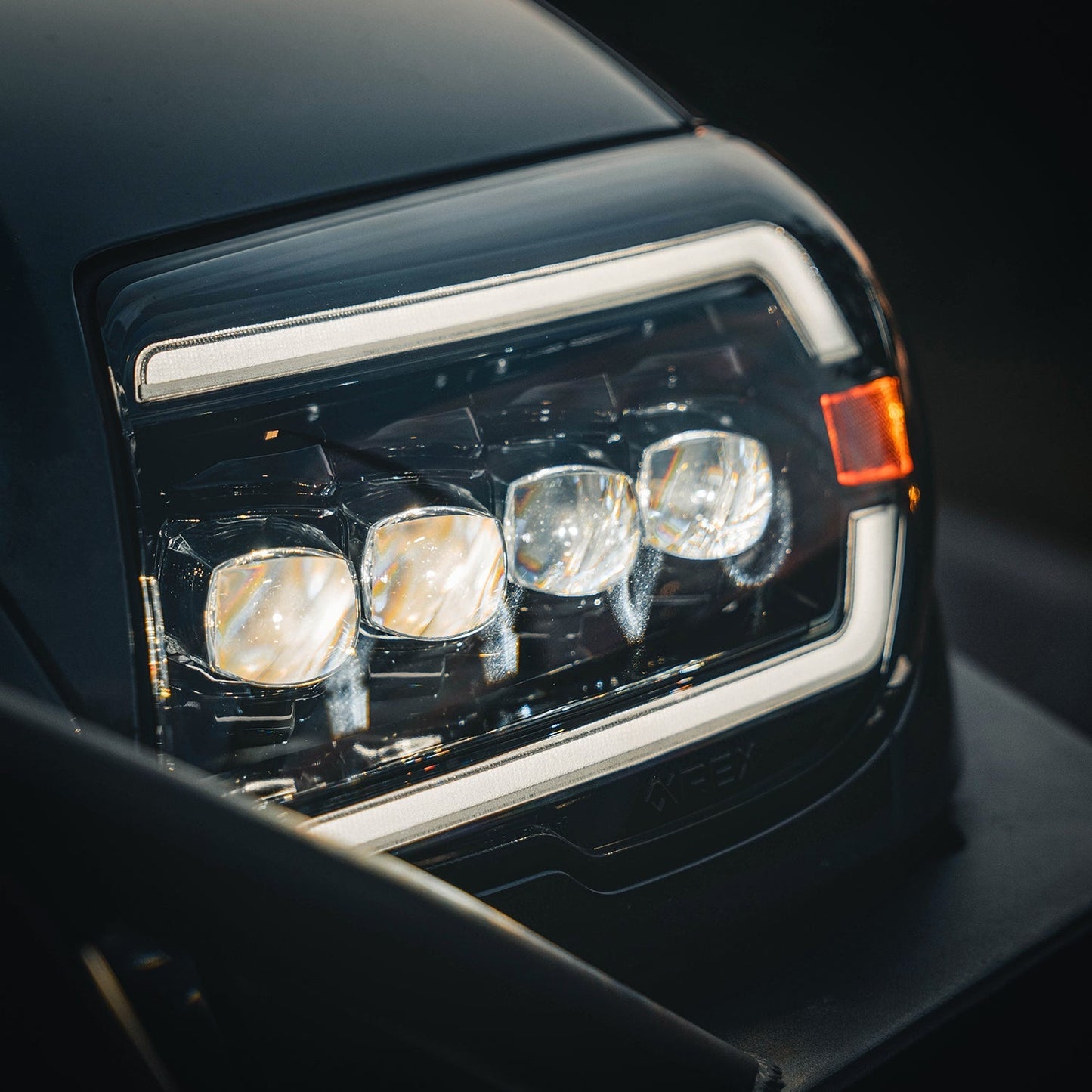 AlphaRex 880369 03-09 Toyota 4Runner NOVA-Series Projector Headlights