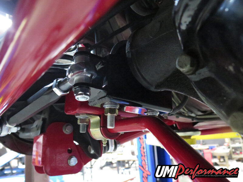 UMI Performance 2062-R Competition Panhard Bar Lowering/Leveling Kit Red