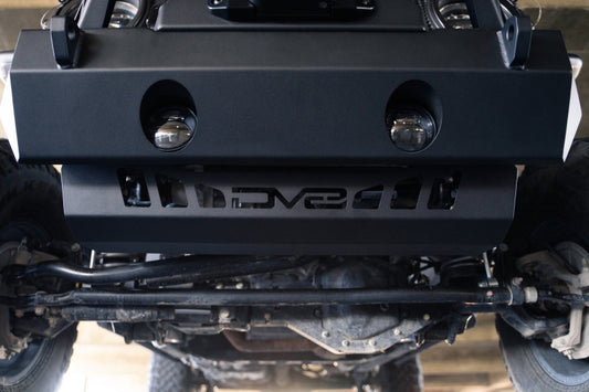 DV8 Offroad 18-23 Jeep Wrangler JL/JT Front Bumper Sway-Bar Disconnect Motor Skid Plate - #SPJL-02
