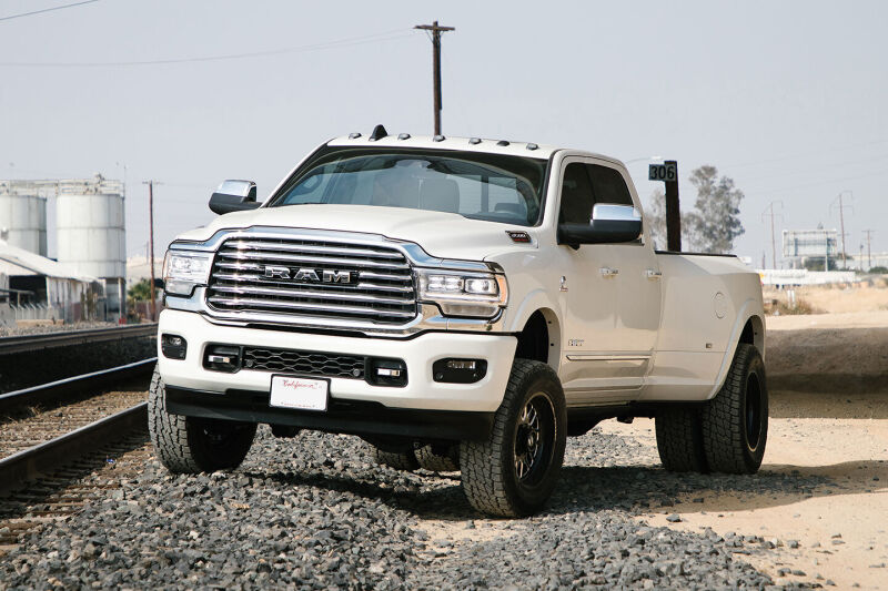 Cognito Motorsports 115-P1016 3-Inch Performance Leveling Kit with Fox PS 2.0 IFP Shocks for 2013-2026 Ram 3500 4WD