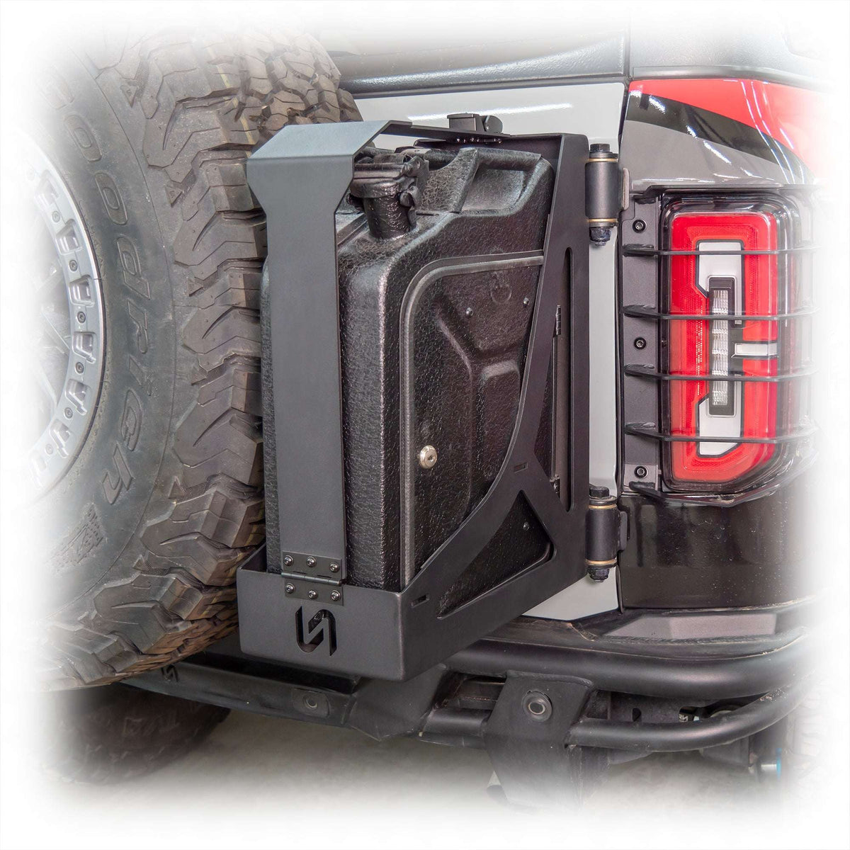 Turn Offroad EA8-M1 for 2021+ Ford Bronco Tailgate Jerry Can Mount