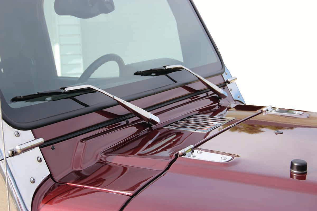 Kentrol 30546 Windshield Wiper Arms Pair for 1997-2006 Jeep Wrangler TJ LJ - Polished Silver