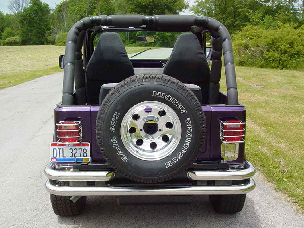 Kentrol 30559 Billet Style Gas Hatch for 1976-1995 Jeep CJ Wrangler YJ - Polished Silver