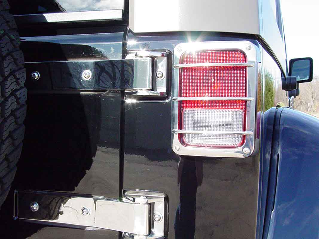 Kentrol 30578 Tailgate Hinge Pair for 2007-2018 Jeep Wrangler JK - Polished Silver