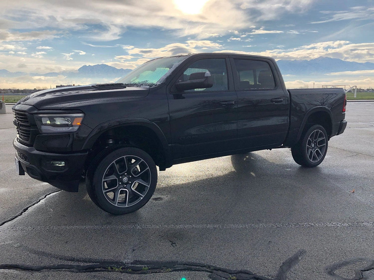 Tuff Country 33506KN 3.5in Uni-Ball Lift Kit (New Body Style) SX8000 for 2019-2023 Dodge Ram 1500