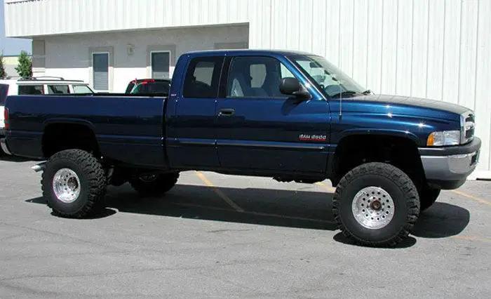 Tuff Country 35932KN 4.5in Lift Kit (with Factory Overloads) SX8000 for 1994-1999 Dodge Ram 2500 4WD