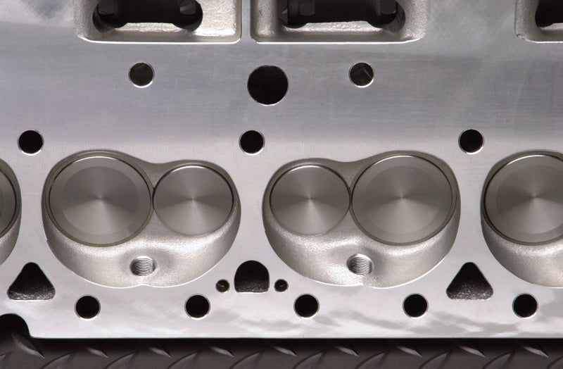 Edelbrock 60759 Single Performer SBC 70cc Head Competition