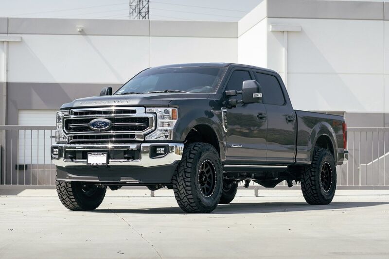 Cognito Motorsports 220-P1135 3-Inch Performance Lift Kit with Fox PS 2.0 IFP Shocks for 2020-2025 Ford F-250 / F-350 Super Duty 4WD