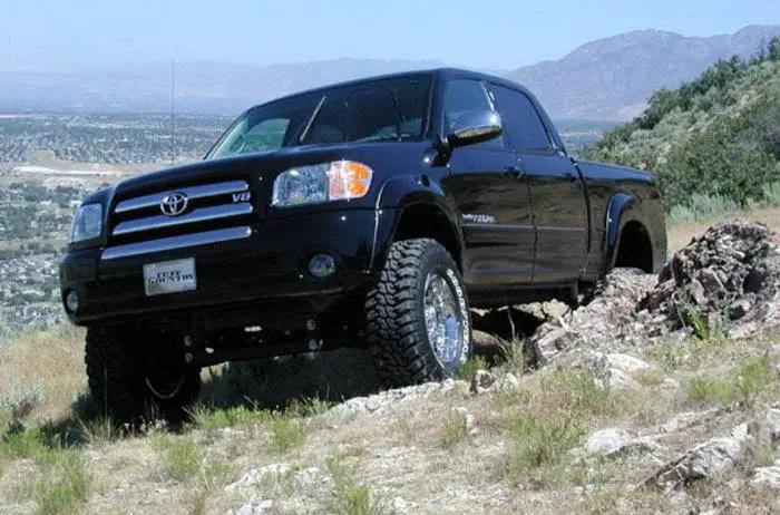 Tuff Country 55907KH 5in Lift Kit with Knuckles SX6000 Shocks for 2005-2006 Toyota Tundra 4WD 2WD