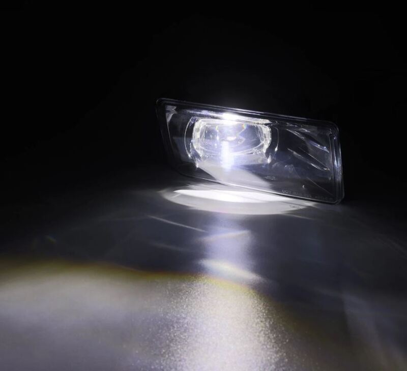 AlphaRex 210008 07-13 Chevrolet Silverado/04-17 Tahoe DoubleTap Dual Color LED Projector Fog Lights - White/Amber