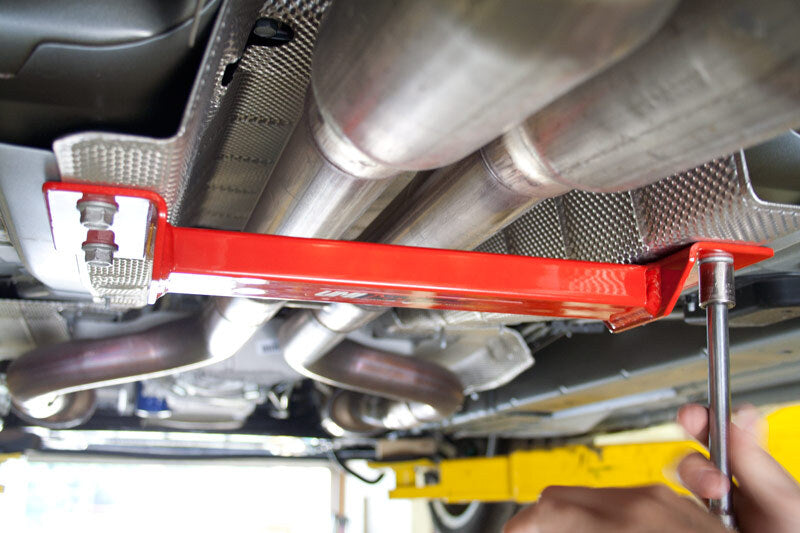 UMI Performance 2500-R Tunnel Brace Red for 2008-2009 Pontiac G8