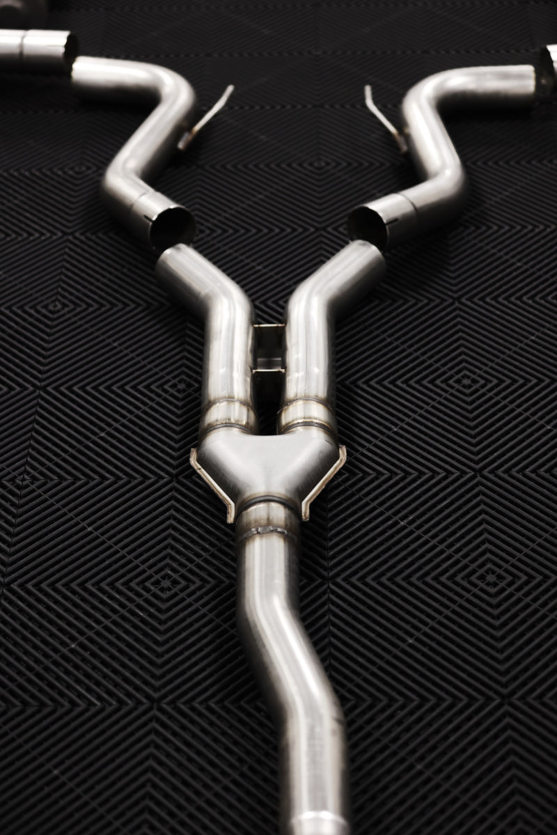 MBRP Mustang 3in Cat-Back Exhaust with Quad Carbon Fiber SS Tips - T304