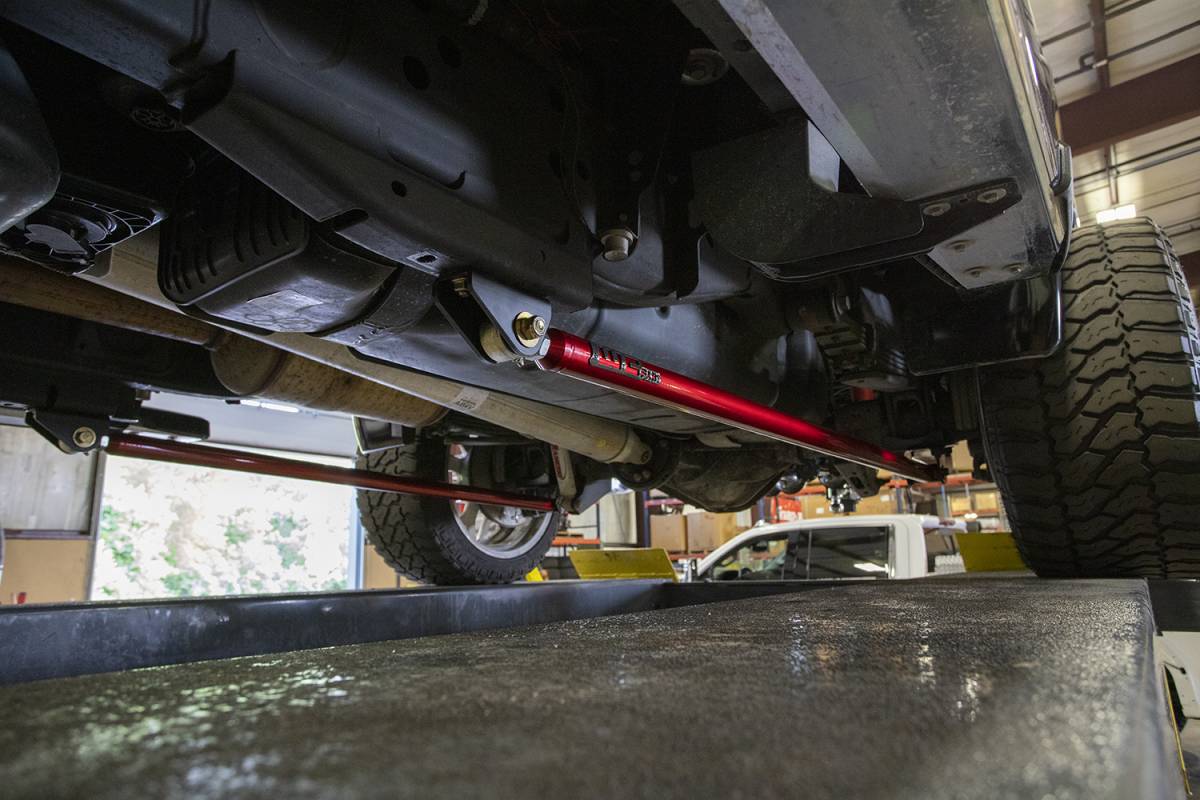 Wehrli Custom Fabrication WCF100826-RED RCLB/CCSB/ECSB 60in Traction Bar Kit WCFab Red for 2020-2026 Chevrolet Silverado / GMC Sierra 2500 HD / 3500 HD Duramax