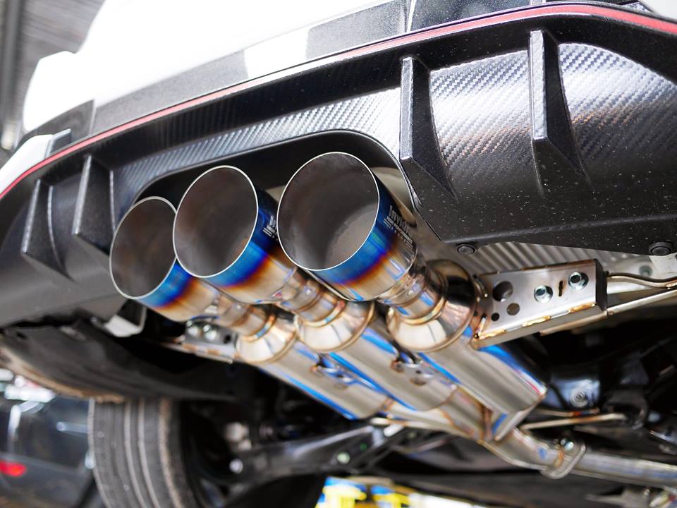 Invidia HS17CTRFGM3ST 17-21 Honda Civic Type-R FK8 R400 Gemini Titanium tips Cat-back Exhaust