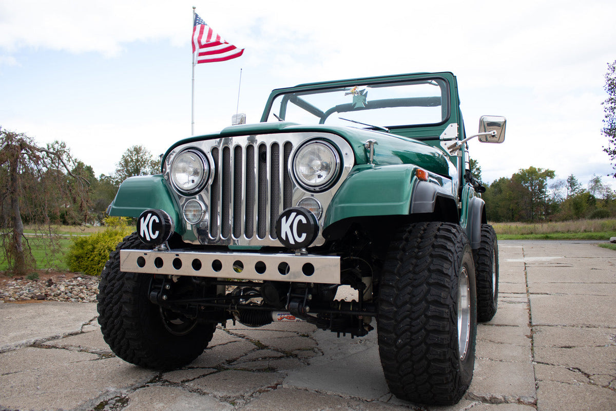 Kentrol 30429 54in Front Bumper with License Plate Holes for 1955-1986 Jeep CJ5 CJ7 CJ8 - Polished Silver