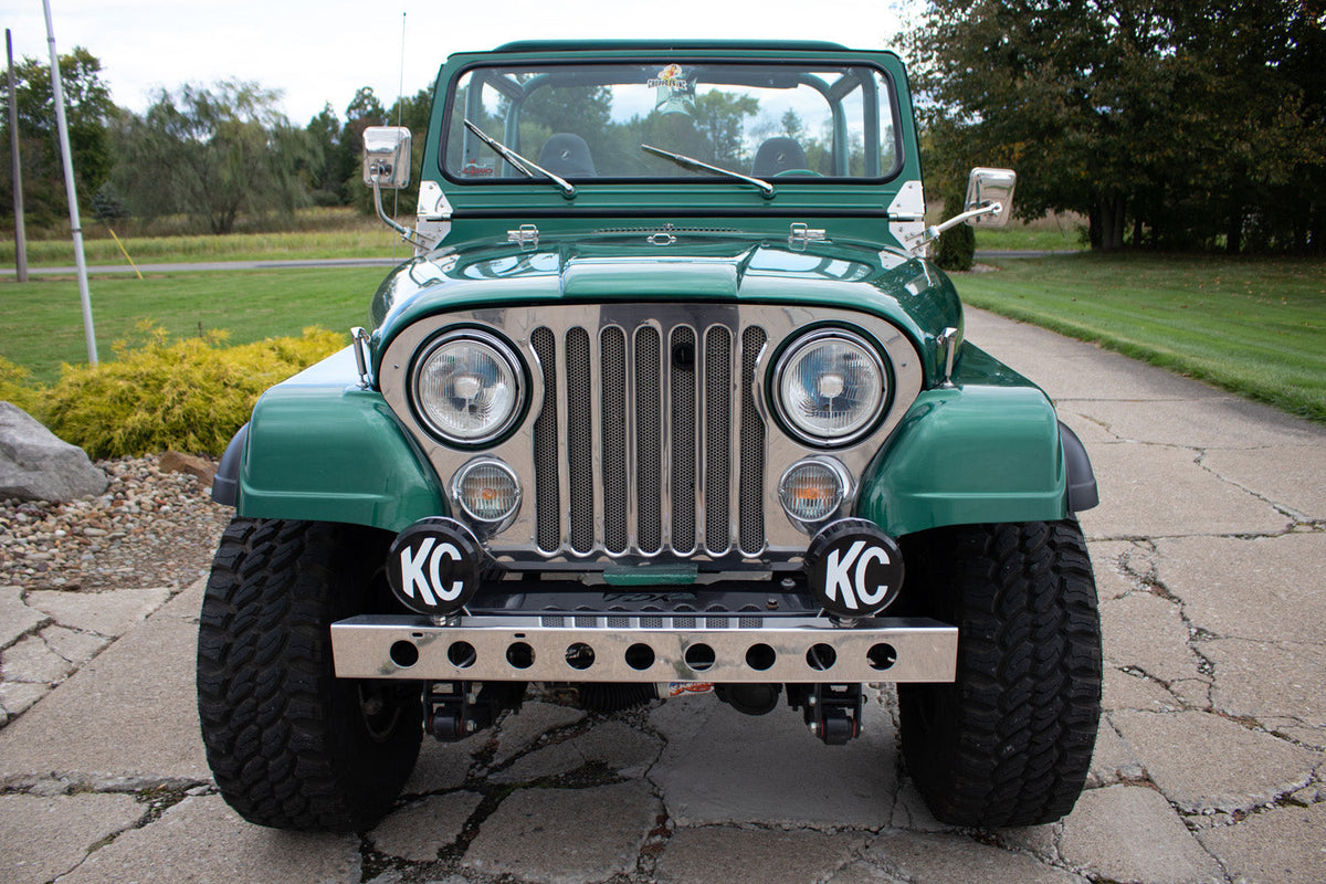 Kentrol 30429 54in Front Bumper with License Plate Holes for 1955-1986 Jeep CJ5 CJ7 CJ8 - Polished Silver