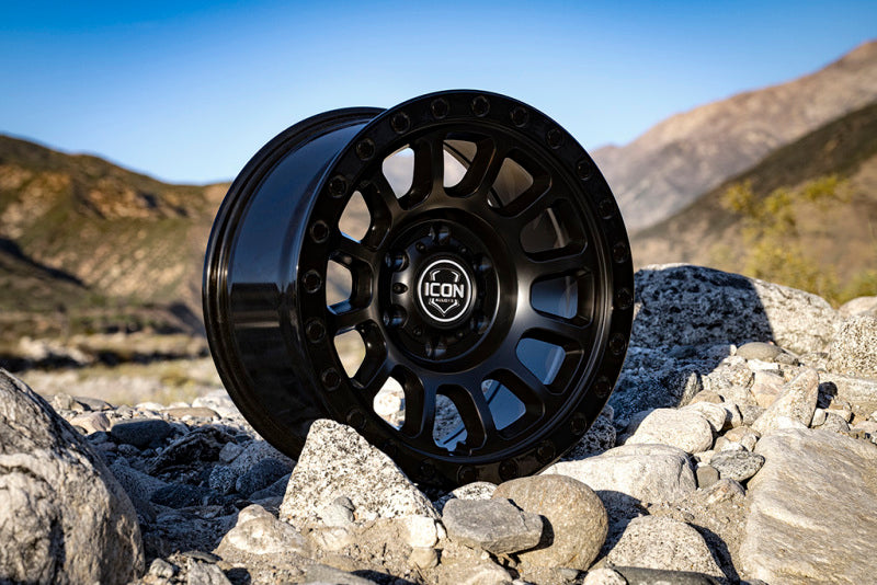 ICON Hulse 17 X 8.5 6 X 5.5 25mm Offset 5.75in BS Silver Machined