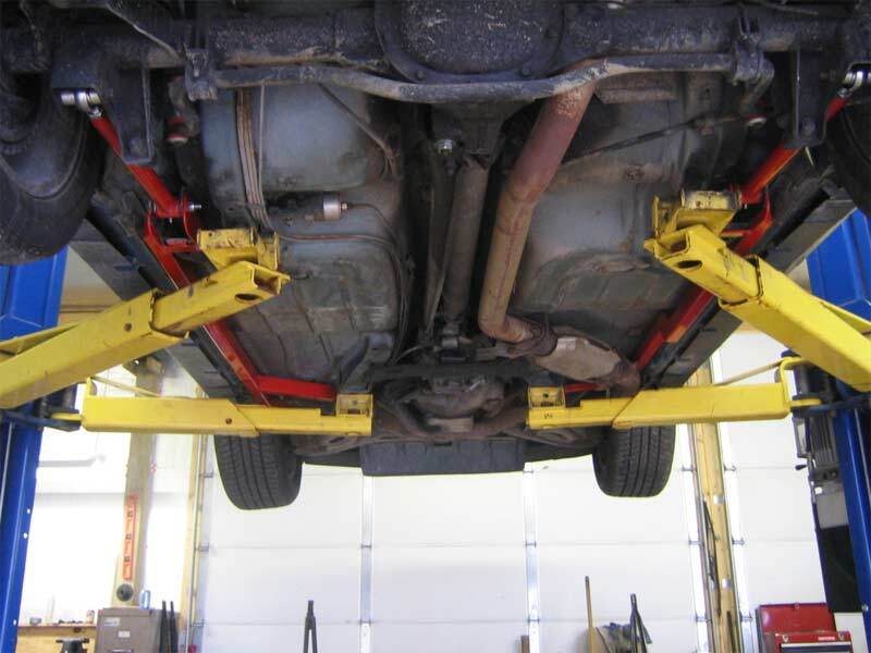 UMI Performance 2400-B Boxed Style Weld-In Subframe Connectors Black