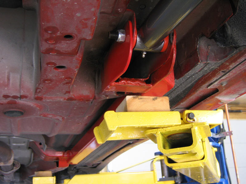 UMI Performance 2000-B Boxed Style Weld-In Subframe Connectors Black