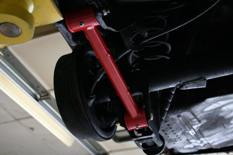 UMI Performance 5015-R Lower Control Arms Red for 1975-1980 GM H-Body