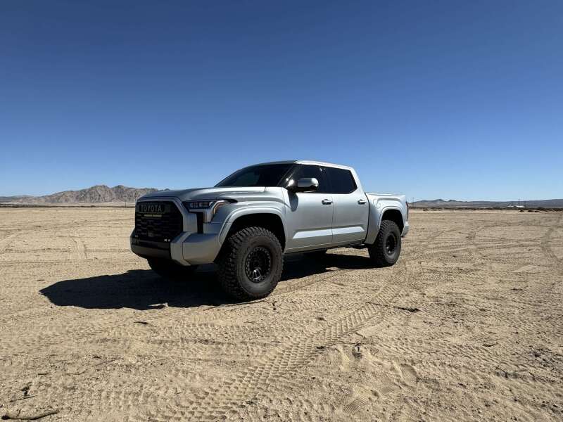Camburg Engineering CAM-310217-KX-BLU KINETIK X-Joint XL Long Travel Kit +2 in Blue for 2022-2025 Toyota Tundra
