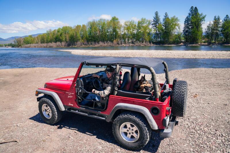 Bestop 97-02 Jeep Wrangler TJ Header Safari Bikini (Mesh)