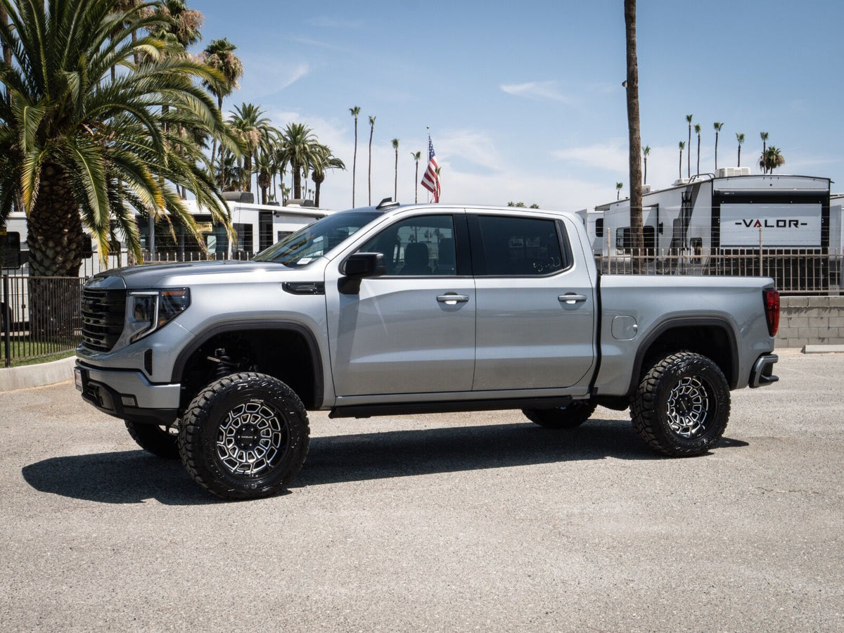 Cognito Motorsports 210-P1224 6-Inch Elite Lift Kit with Fox 2.5 Performance Elite Shocks for 2019-2025 Chevrolet Silverado / GMC Sierra 1500