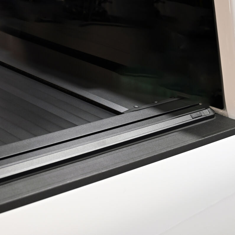 Westin 19-61005 Manual Retractable Tonneau for 2017-2026 Ford F-250/F-350 Black