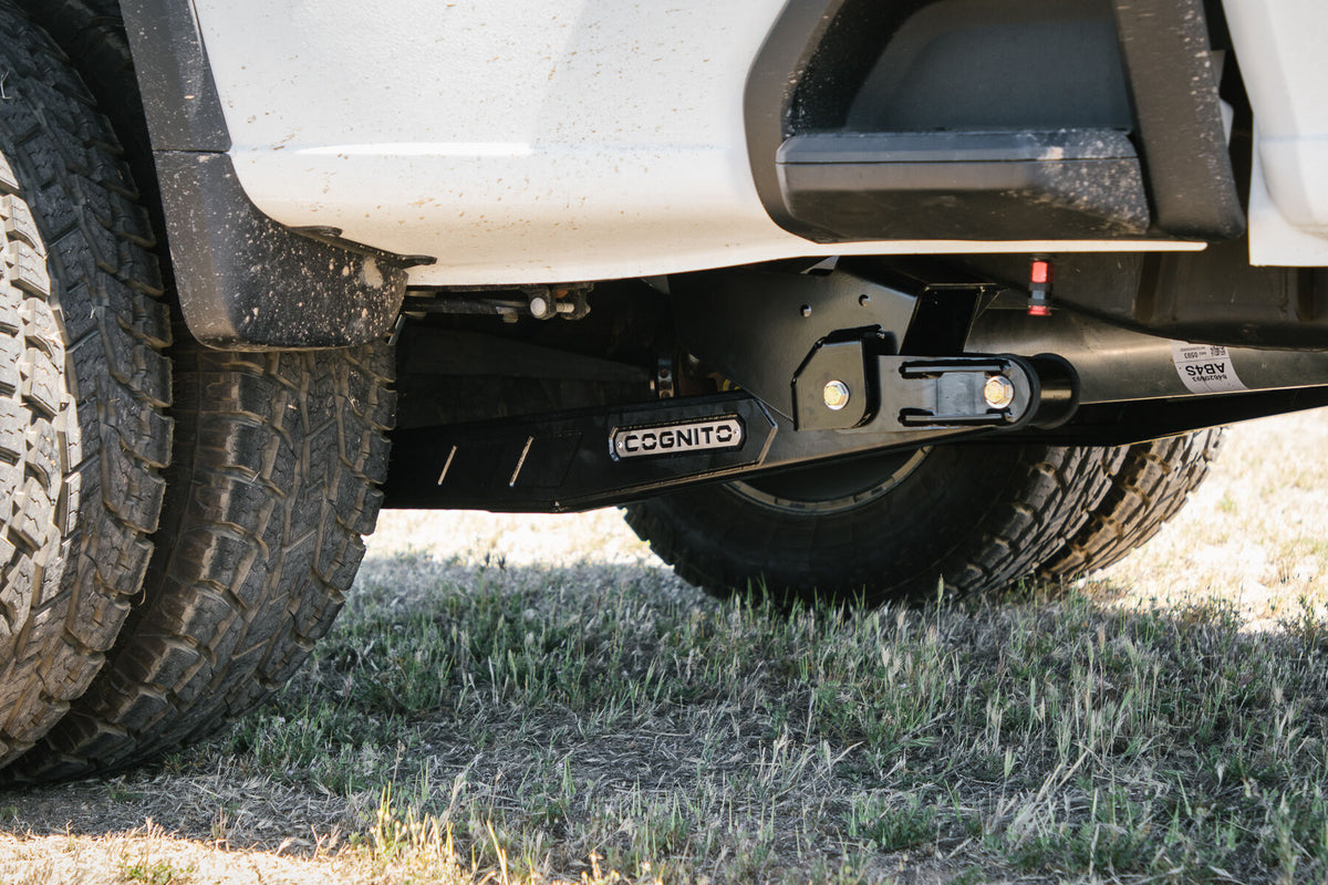 Cognito Motorsports 110-90901 SM Series LDG Traction Bar Kit (0-4 Inch Lift) for 2020-2025 Chevrolet Silverado / GMC Sierra 2500 HD / 3500 HD